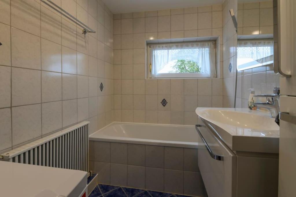 Family Apartment バート・ゴイーザーン エクステリア 写真